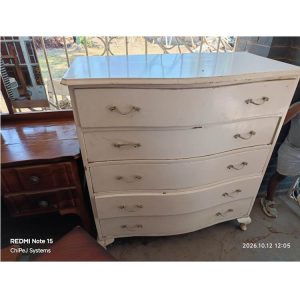 CHEST OF DRAWERS